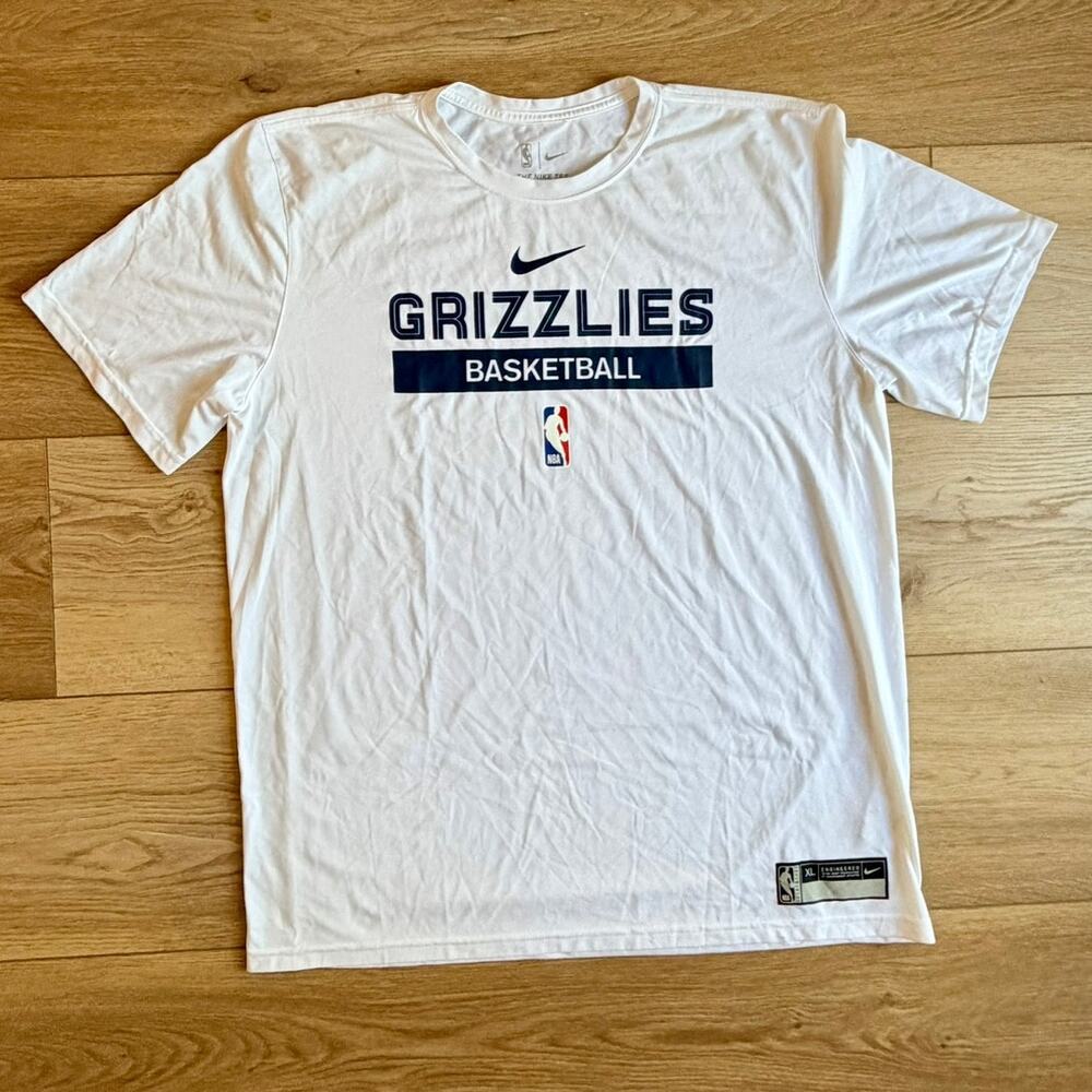 Nike Memphis Grizzlies Basketball Dri-FIT Graphic T-Shirt XL